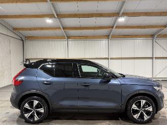 krockskadad bil auto Volvo XC40 70kWh 170kW Recharge Core 2021/12