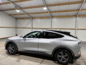 Ford Mustang Mach-e 75kWh 198kW RWD picture 11