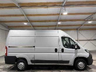 krockskadad bil bedrijf Peugeot Boxer 330 2.2BlueHDI 103kW L2H2 Premium 2021/6