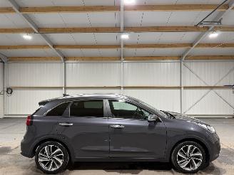 Damaged car Kia Niro 1.6GDi 77kW Automaat Hybrid Edition 2018/6