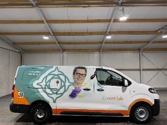 krockskadad bil bedrijf Citroën Jumpy 2.0BlueHDI 130kW Automaat Comfort XL S&S 2017/3