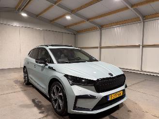 Skoda Enyaq iV 80x 195kW AWD Sportline 4x4 Pano picture 3