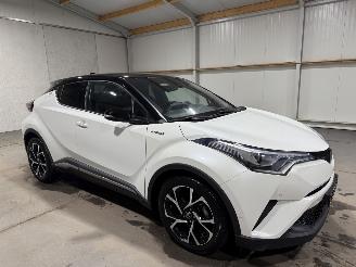 Toyota CH-R 1.8Hybrid 72kW Executive picture 2