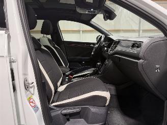 Volkswagen T-Roc 1.5TSI 110kW Automaat Pano Sport Business R picture 34