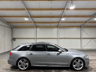 Unfallwagen Audi A6 avant 3.0TDI 150kW Automaat S Edition 2013/4