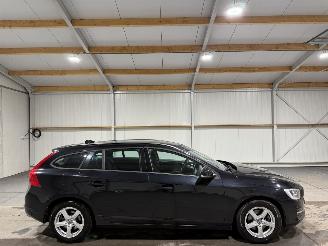 Auto incidentate Volvo V-60 1.6T3 110kW Airco Ocean Race 2015/4