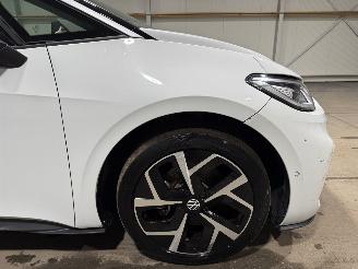 Volkswagen ID.3 59kWh 150kW Pro Business picture 16
