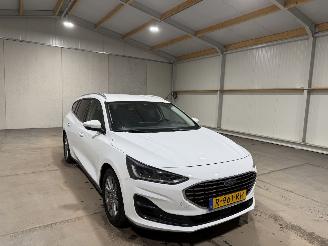 Ford Focus 1.0 EcoBoost 92kW Hybrid Titanium picture 3