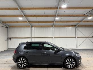 Schadeauto Volkswagen Golf GTE 1.4TSI 110kW Automaat Leder Clima 2015/7