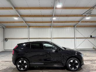 uszkodzony samochody osobowe Volvo EX30 69kWh 200kW Single Motor Extended Range CORE 2024/5