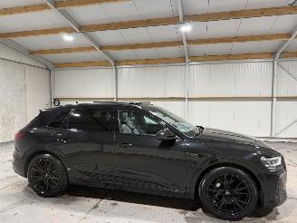 Audi E-tron 95kWh 55 300kW Quattro S Edition Luchtvering picture 2