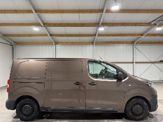 krockskadad bil bedrijf Toyota Proace 2.0D-4D 90kW Cool Comfort Long 2017/8