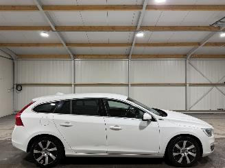 Avarii autoturisme Volvo V-60 2.4D6 158kW Automaat AWD Plug-in Hybrid Summum 2013/12