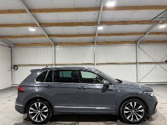 Vaurioauto  passenger cars Volkswagen Tiguan 1.5TSI 110kW Automaat R-Line Business + 2020/11