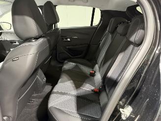 Peugeot 208 1.2PT 74kW Allure Pack picture 38