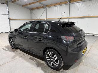 Peugeot 208 1.2PT 74kW Allure Pack picture 11