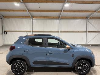 Damaged car Dacia Spring 27kWh 48kW Leder Airco Camera Extreme 2024/3