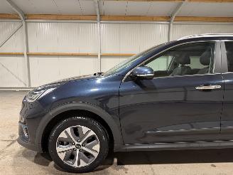 Kia e-Niro 64kWh 150kW DynamicPlusLine Schuifkanteldak picture 13