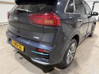 Kia e-Niro 64kWh 150kW DynamicPlusLine Schuifkanteldak picture 34