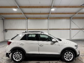 Coche accidentado Volkswagen T-Roc 1.5TSI 110kW Automaat Life Business 2024/4
