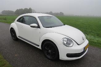 krockskadad bil auto Volkswagen Beetle 1.2 TSi 77kw  92.000km nap!!! Airco instappen en rijden 2012/4