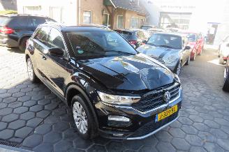 Voiture accidenté Volkswagen T-Roc 1.5 TSI Automaat Style  101.000km nap Camera 2020-07 Splinternieuw 2020/7