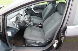 Ford Fiesta 1.6 TDCI  98.000km!!!!!! Nap [ Nergens te koop  96.000km  nap 2011 Airco 5drs titainum picture 4