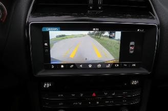 Jaguar F-Pace 2.0D 180pk Automaat Portofolio 4 AWD Panoramadak  [ splinter nieuwe Motor bij 137.000 km SUV picture 29