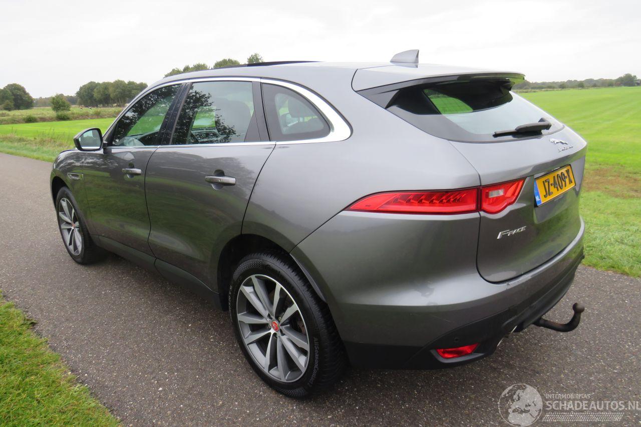 Jaguar F-Pace 2.0D 180pk Automaat Portofolio 4 AWD Panoramadak  [ splinter nieuwe Motor bij 137.000 km SUV