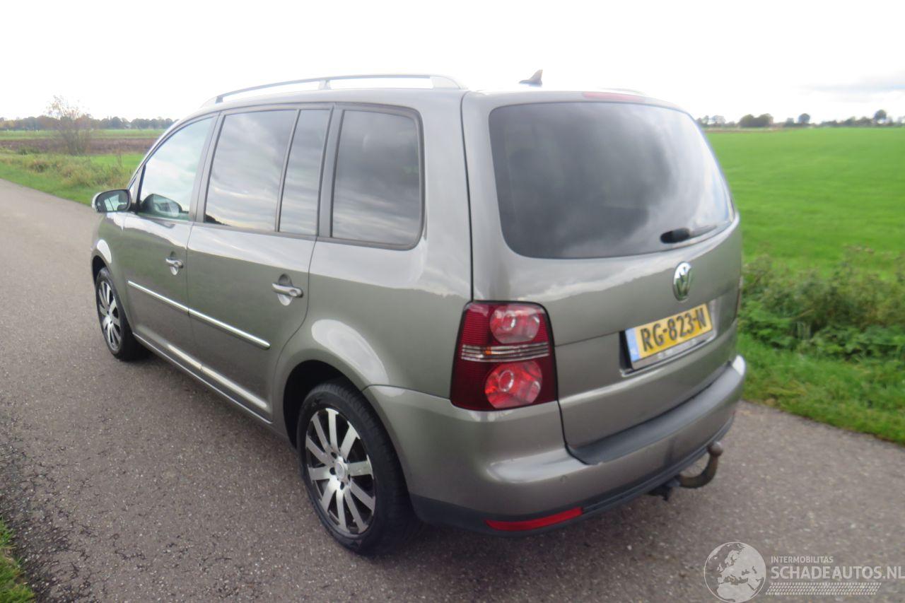 Volkswagen Touran 14 TSi 170pk Automaat   Highline Busines 226.000km [ splinter nieuwe Distrubitie