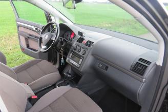 Volkswagen Touran 14 TSi 170pk Automaat   Highline Busines 226.000km [ splinter nieuwe Distrubitie picture 3
