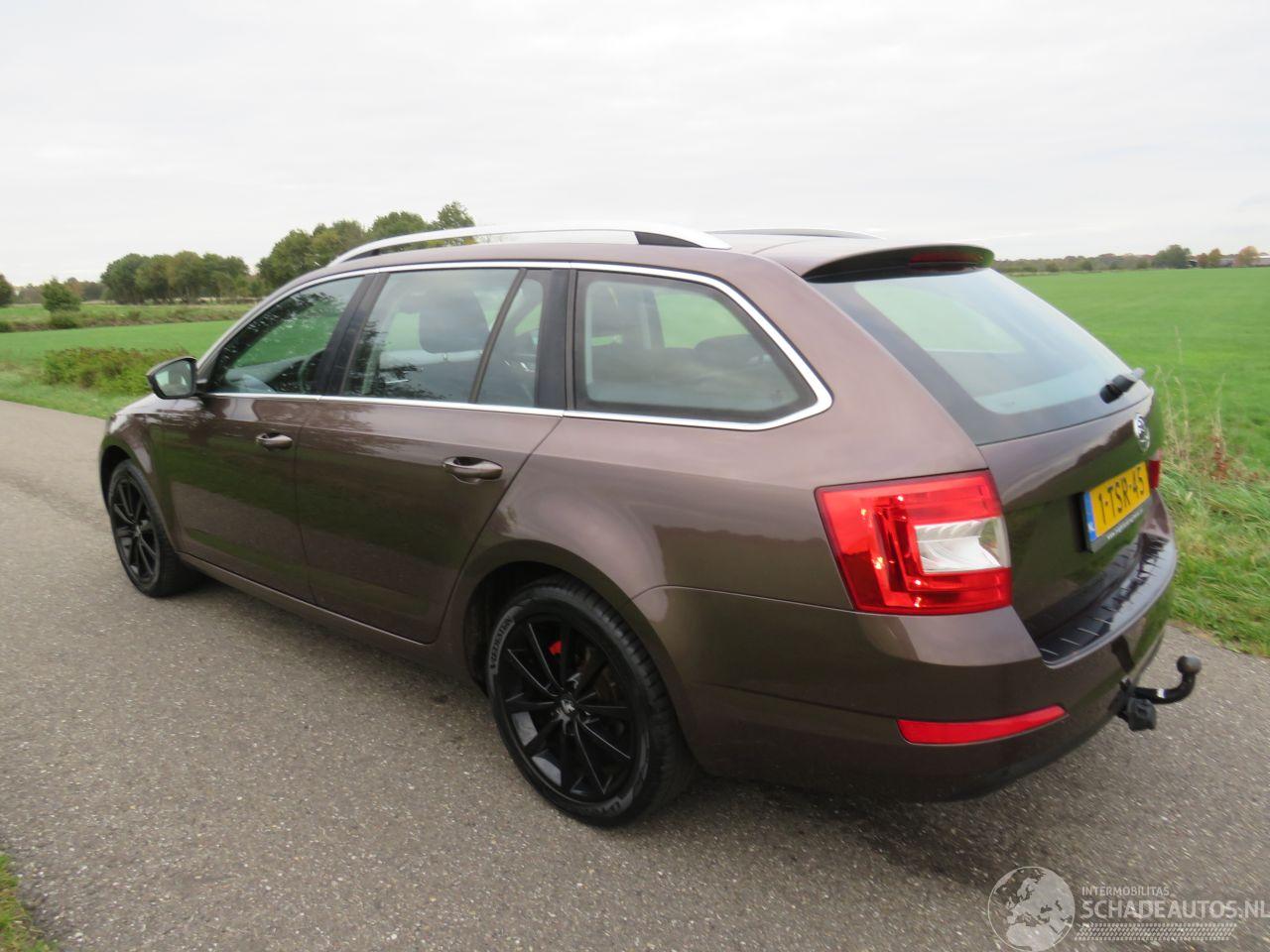 Skoda Octavia 1.2 TSi Greentech Elegance Navigatie Camera 2014  [ topstaat Euro 6