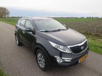 krockskadad bil auto Kia Sportage 1.6 GDi  135pk Di Businesline 142.000km Suv   2014 Camra leer [ vol optie 2014/6
