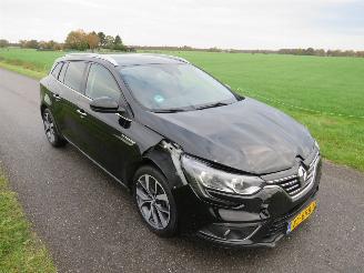 Renault Mégane 1.6 Dci 131pk Serie Signature Exclusive   Bose 2017 Camera Navigatie Clima  leer Stoelverwarming picture 7