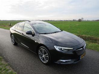 Unfallwagen Opel Insignia GRAND SPORT 1.5 165pk Turbo Euro 6 Innovation Camera Leer   5drs 2017/12