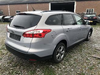 Auto incidentate Ford Focus focus 1.6 tdci station. 2013/6