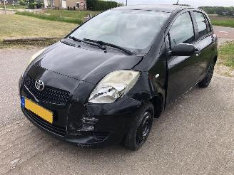 skadebil auto Toyota Yaris 1.0 VVTI 2007/4