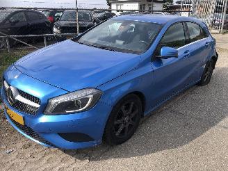 Unfallwagen Mercedes A-klasse A-klasse 180 CDI Lease Edition 4U3 2014/10