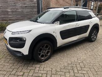 uszkodzony samochody osobowe Citroën C4 cactus C4 Cactus 1.2 PureTech Shine 2016/5