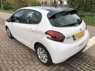 Schadeauto Peugeot 208 208 1.2 PureTech Blue Lion 2017/4