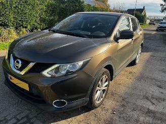 Auto incidentate Nissan Qashqai automaat  1.2 2015/10