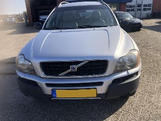 damaged passenger cars Volvo Xc-90 xc-902.5 T 2002/12