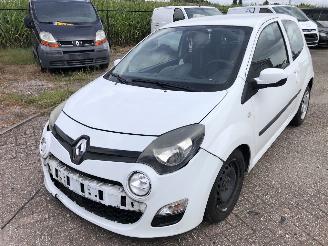 damaged passenger cars Renault Twingo Twingo 1.2 16V Collection 2013/8