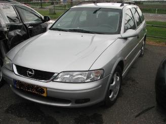 Damaged car Opel Vectra 1.8xe 1999/4