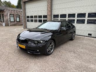 uszkodzony samochody osobowe BMW 3-serie 318i High Executive Automaat Schuifdak NAP ! 2018/5
