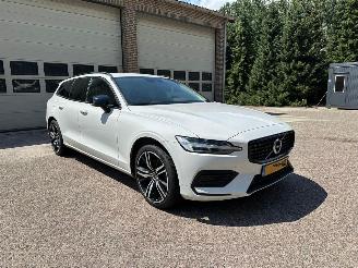 skadebil auto Volvo V-60 2.0 B3 Momentum Navi Clima Cruise NAP ! 2021/1
