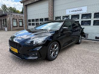 Vaurioauto  passenger cars Ford Focus 1.0 Titanium Business Automaat Navi Clima 2019/2