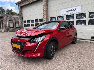 Schadeauto Peugeot e-208 EV GT Pack 50 kWh Navi Clima NAP ! 2022/6