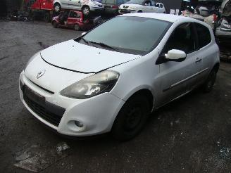 Sloopauto Renault Clio  2012/1