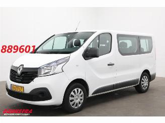 skadebil bedrijf Renault Trafic Passenger 1.6 dCi Expression 9-Persoons Airco Bluetooth 2018/5